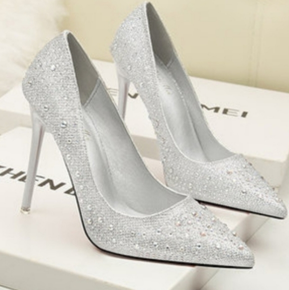Pumps - Picture 1 of 2